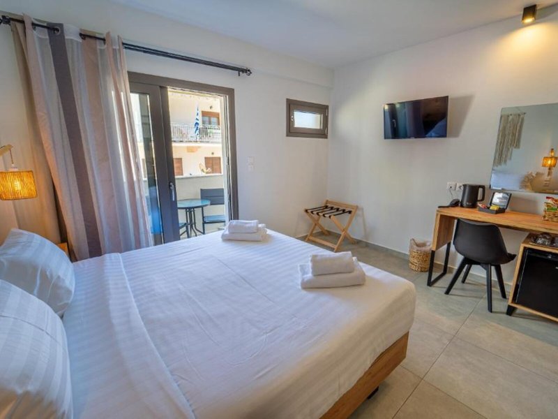 Niso Skiathos 26