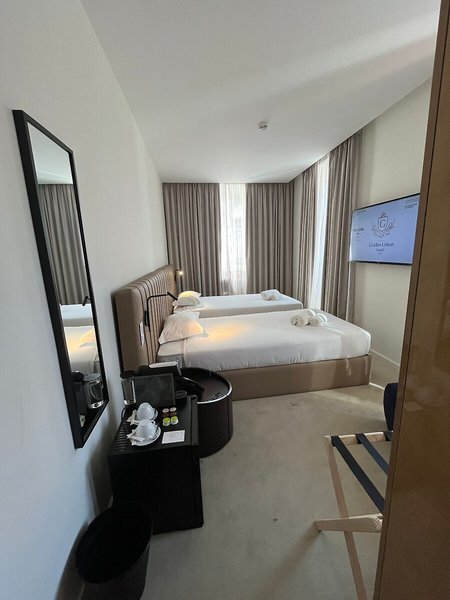 Golden Lisbon Hotel 24