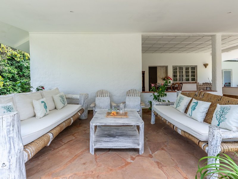 Hibiscus Home & Apartments 12