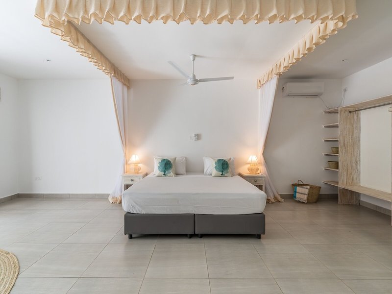 Hibiscus Home & Apartments 14