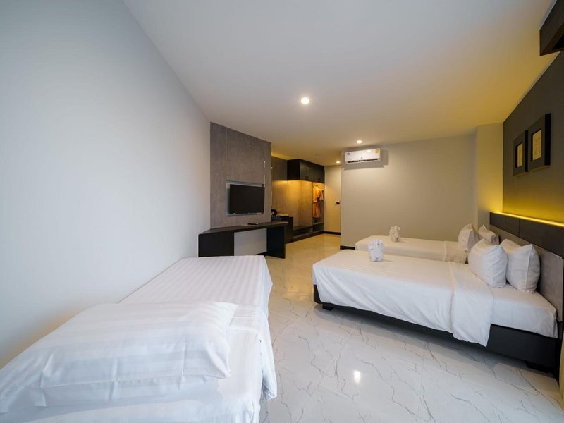 LHC Hotel and Resort 6