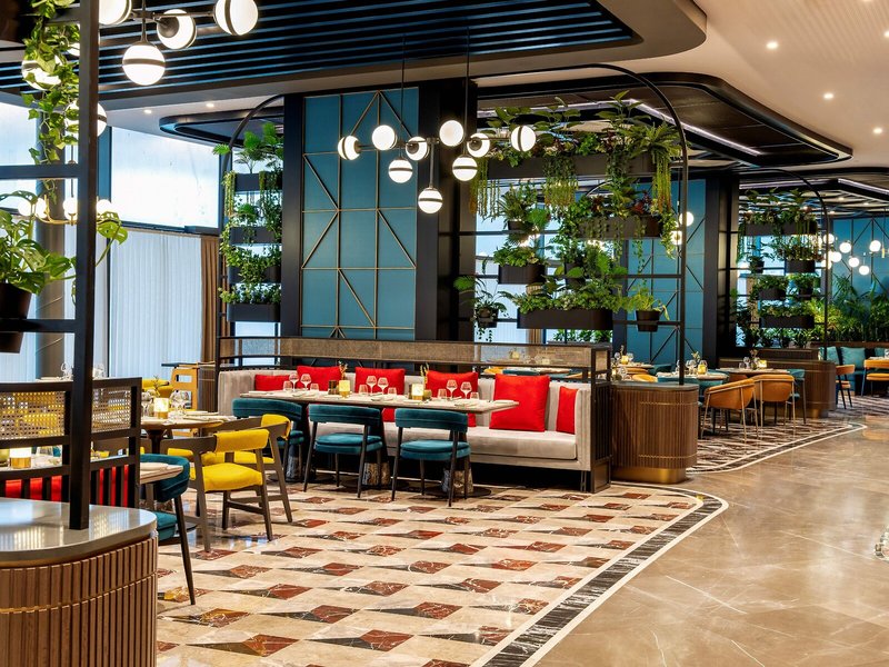 Mövenpick Hotel Istanbul Marmara Sea 9