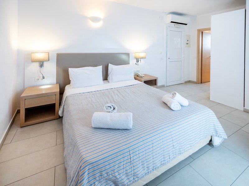 Smy Hotel Orizontes Santorini 34