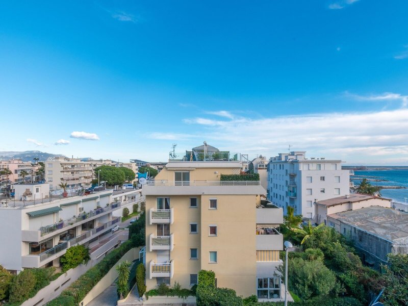 Holiday Inn Nice - Saint Laurent Du Var 4