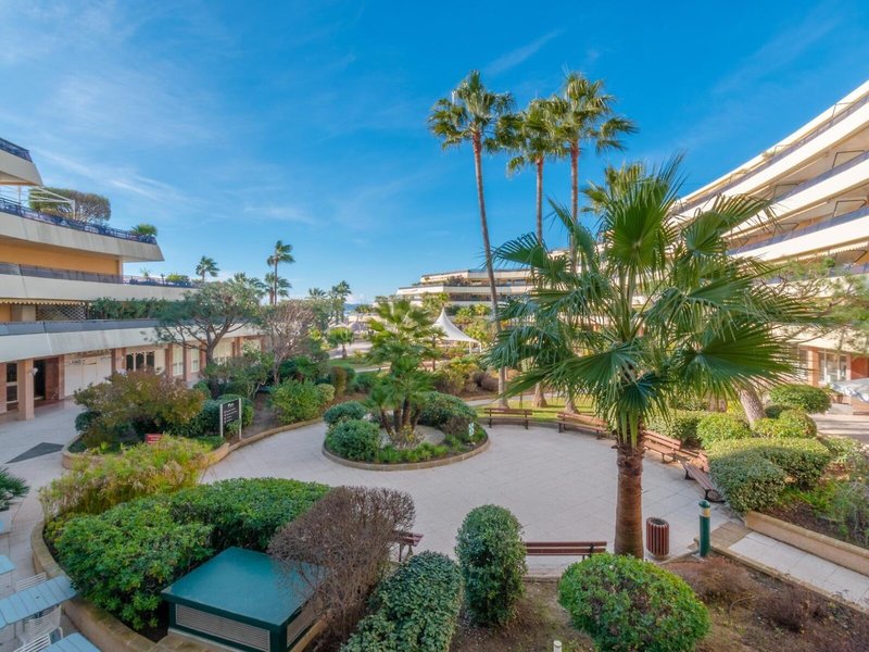 Holiday Inn Nice - Saint Laurent Du Var 5