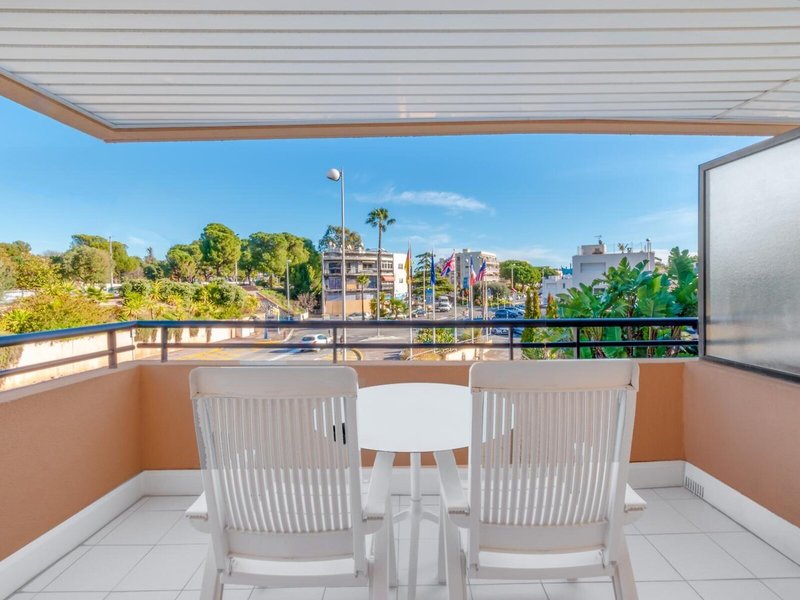 Holiday Inn Nice - Saint Laurent Du Var 10