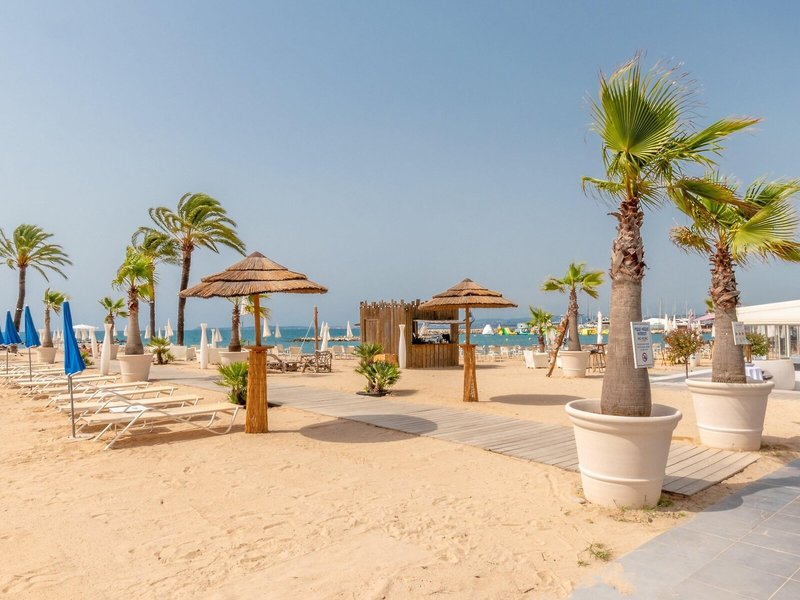 Holiday Inn Nice - Saint Laurent Du Var 12