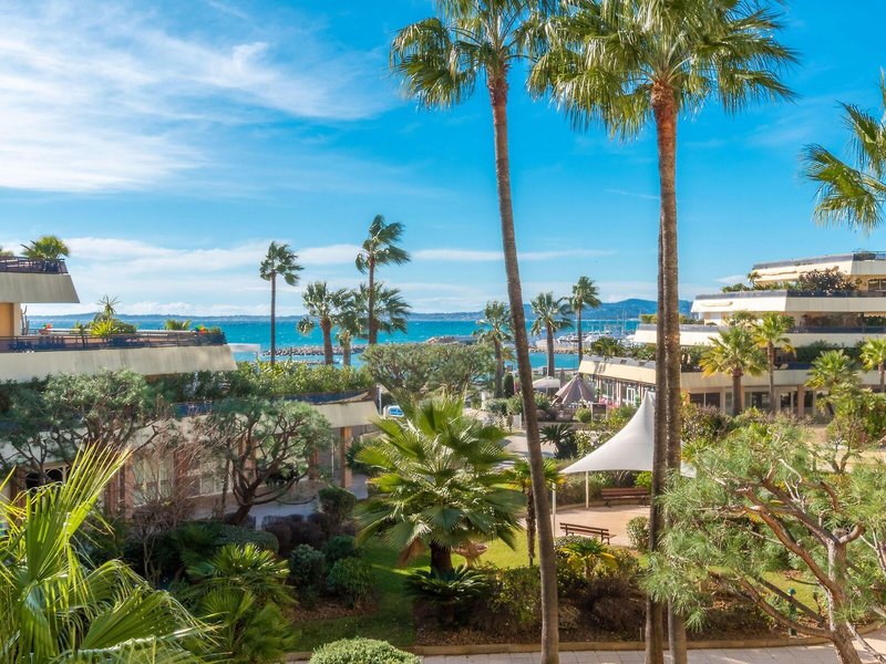 Holiday Inn Nice - Saint Laurent Du Var 17