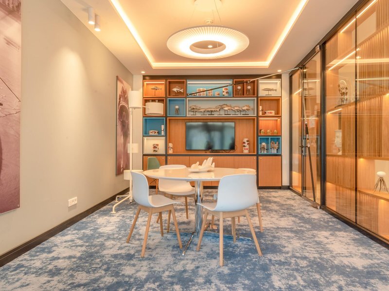 Holiday Inn Nice - Saint Laurent Du Var 25