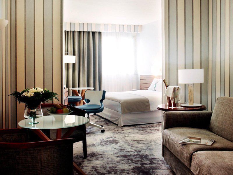 Holiday Inn Nice - Saint Laurent Du Var 43