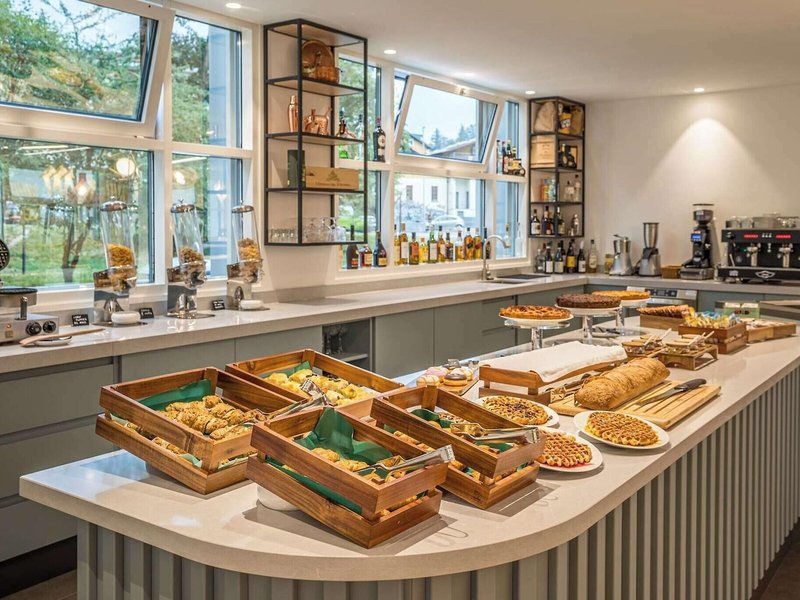Hampton By Hilton Locarno 24