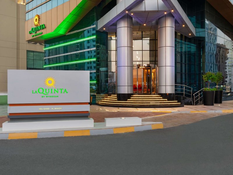 La Quinta by Wyndham Abu Dhabi Al Wahda 1 - Exterior
