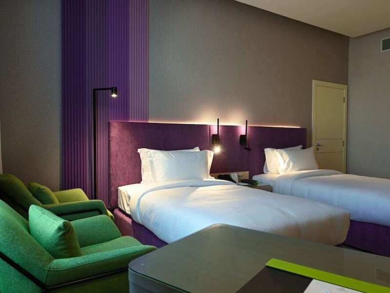 La Quinta by Wyndham Abu Dhabi Al Wahda 28 - Room Example