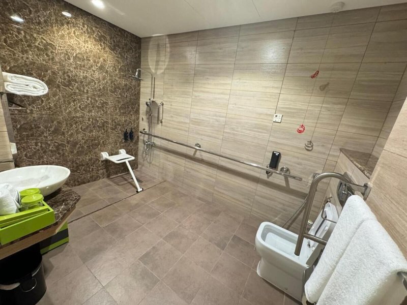 La Quinta by Wyndham Abu Dhabi Al Wahda 34 - Health & Beauty