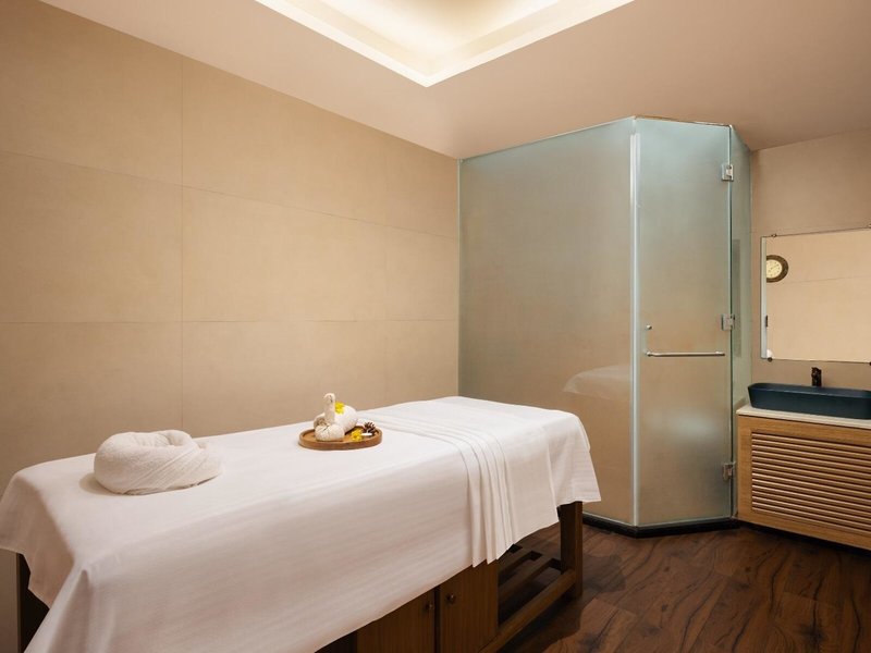 Fortune Select Candolim 8