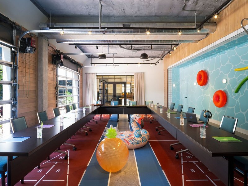 Moxy St. Petersburg Downtown 14