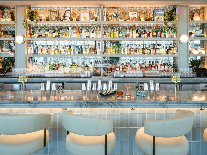 Moxy St. Petersburg Downtown 18