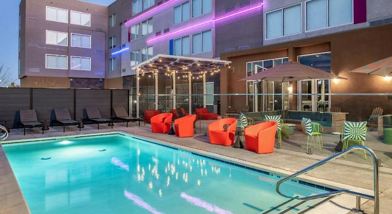 Aloft Sacramento Airport Natomas