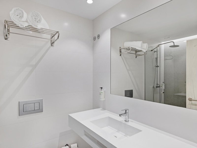B&B Hotel Leiria 8 - Bathroom Example