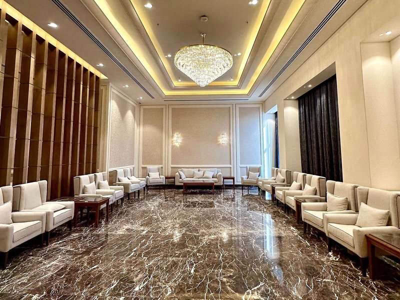 Mercure Muscat 12