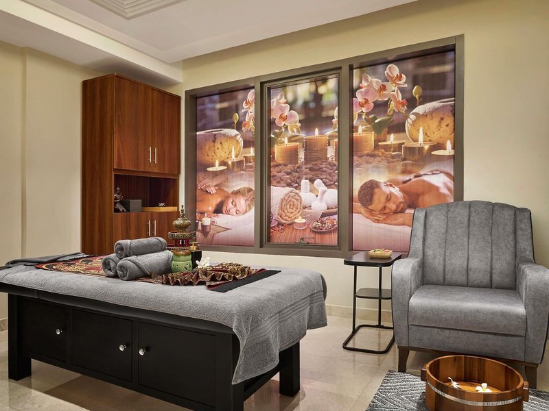 Mercure Muscat 42