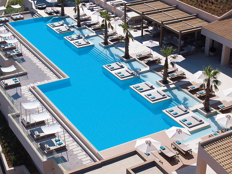 Oros Luxury Beach Resort 3