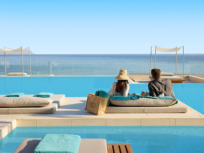 Oros Luxury Beach Resort 11