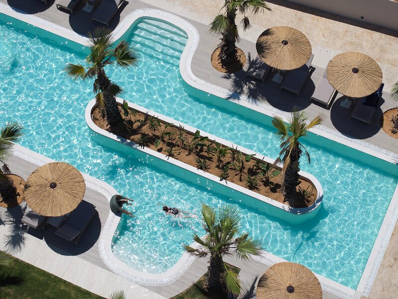 Oros Luxury Beach Resort 14
