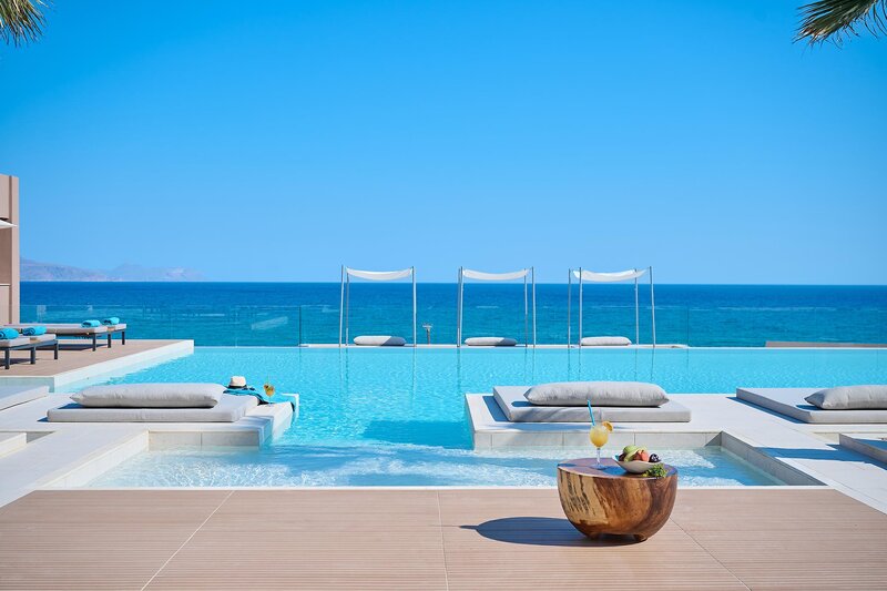Oros Luxury Beach Resort 15