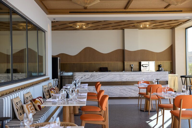 Oros Luxury Beach Resort 34