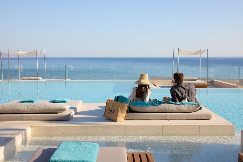 Oros Luxury Beach Resort 40