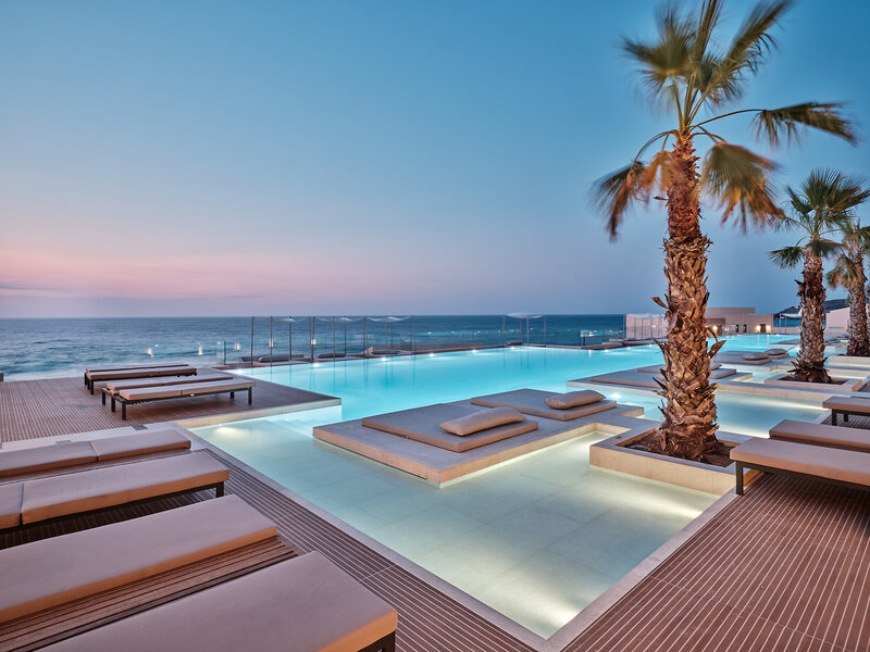Oros Luxury Beach Resort 4