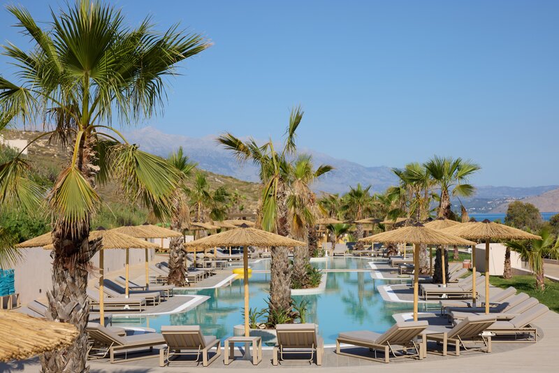 Oros Luxury Beach Resort 39