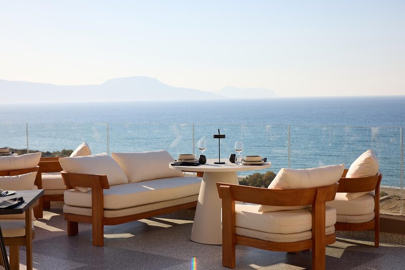 Oros Luxury Beach Resort 59