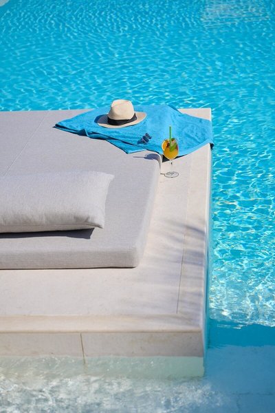 Oros Luxury Beach Resort 7