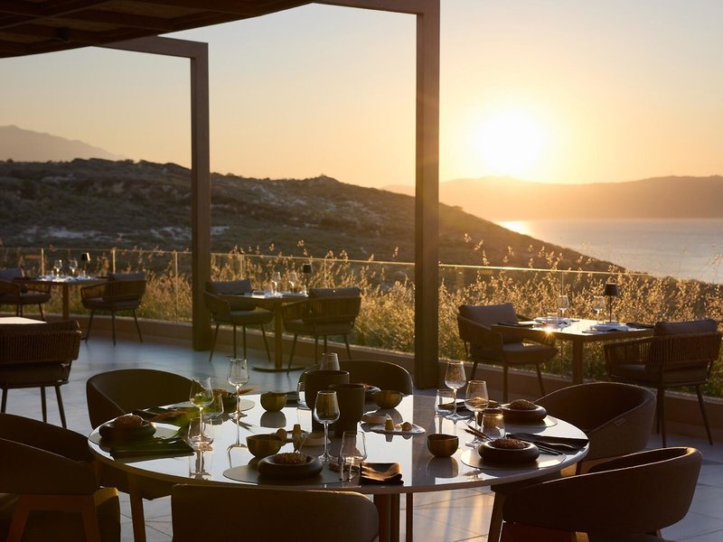 Oros Luxury Beach Resort 42