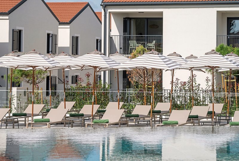 Molum Hotel & Residences 12