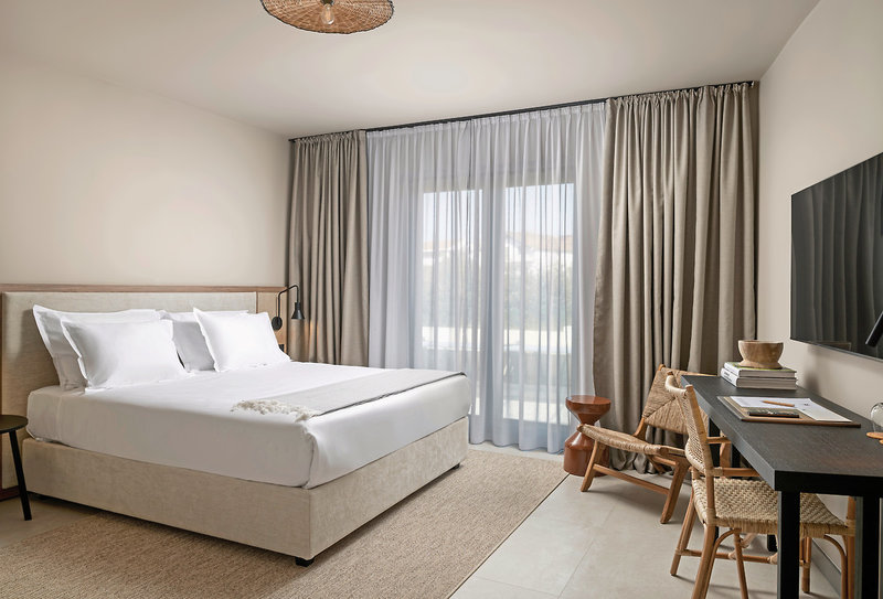 Molum Hotel & Residences 18