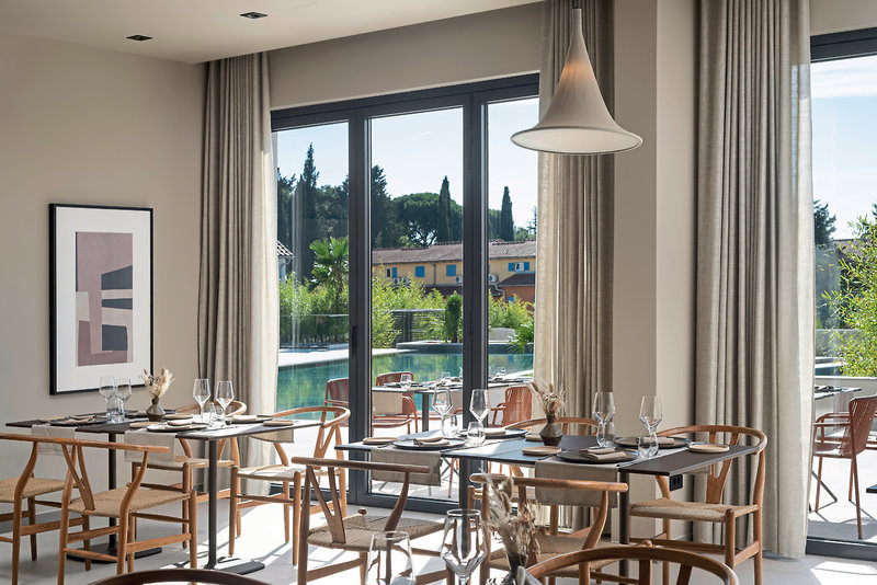 Molum Hotel & Residences 45