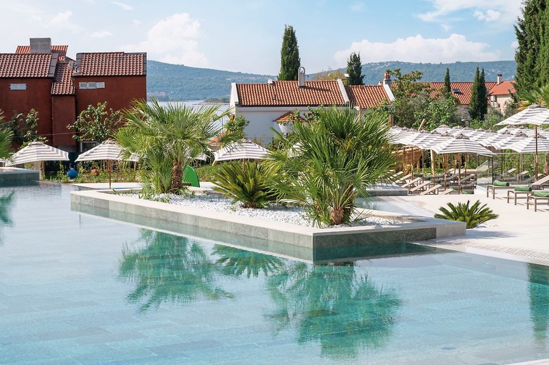 Molum Hotel & Residences 8