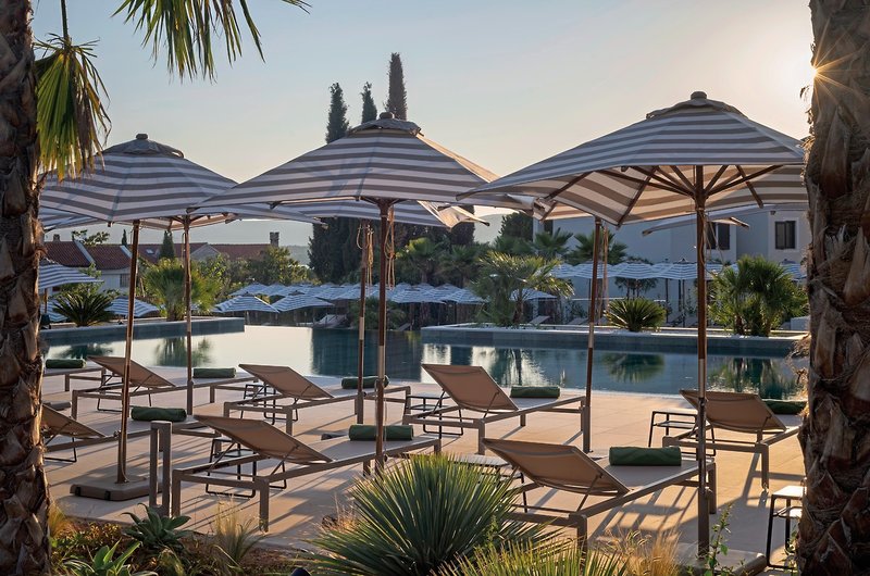 Molum Hotel & Residences 11