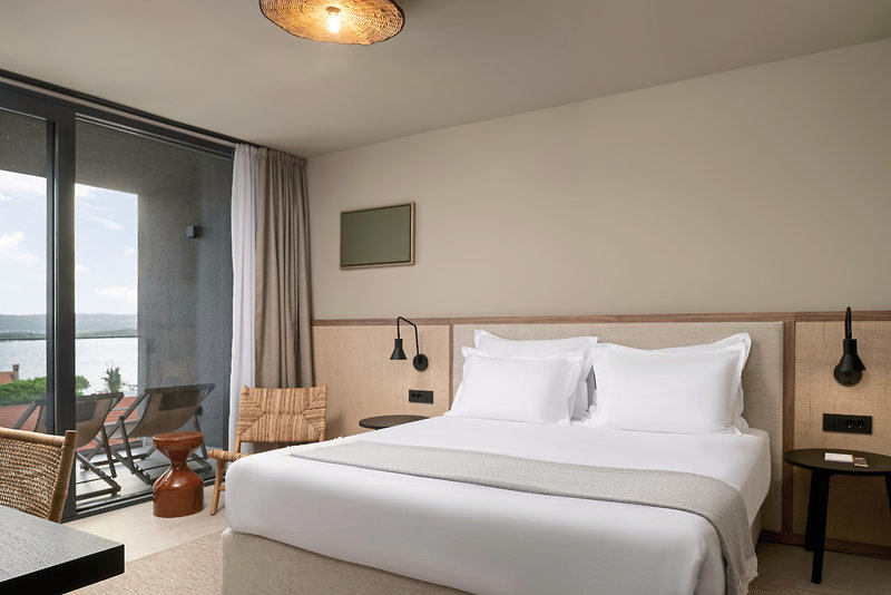 Molum Hotel & Residences 23