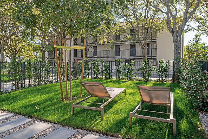 Molum Hotel & Residences 36