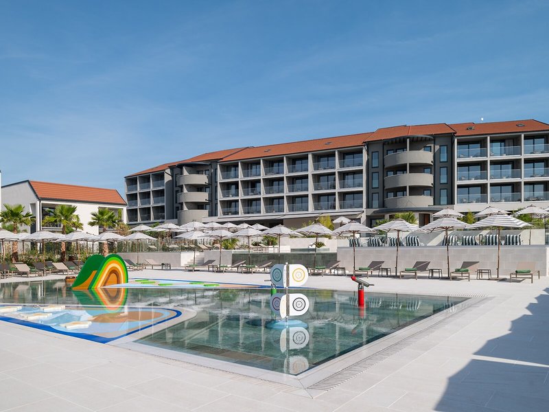 Molum Hotel & Residences