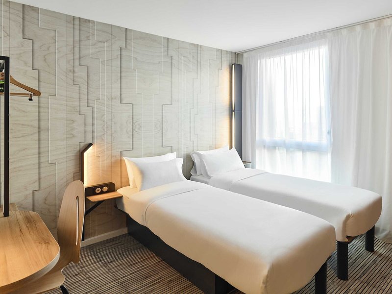 B&B Hotel Marne-La-Vallée Val D'Europe 16 - Room Example