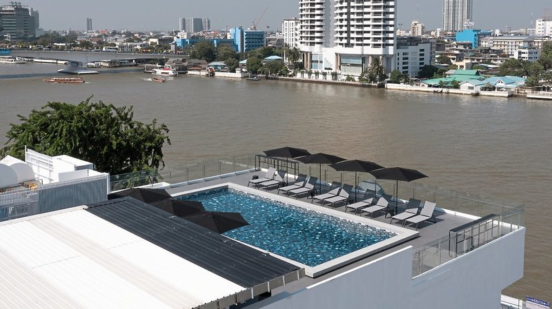 The StandardX Bangkok Phra Arthit 1