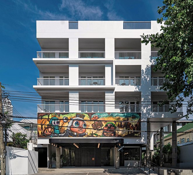 The StandardX Bangkok Phra Arthit 3