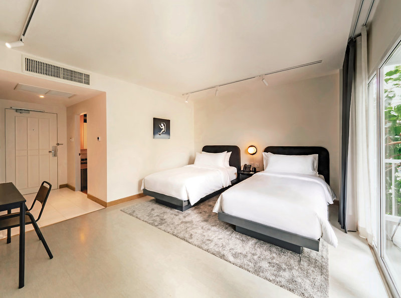 The StandardX Bangkok Phra Arthit 4