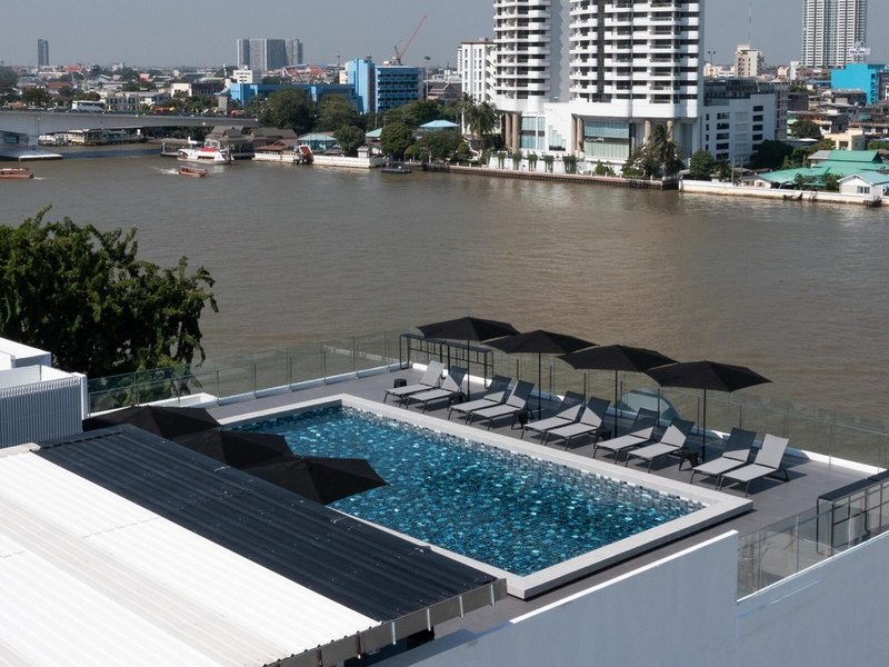 The StandardX Bangkok Phra Arthit 3