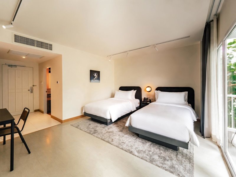 The StandardX Bangkok Phra Arthit 20